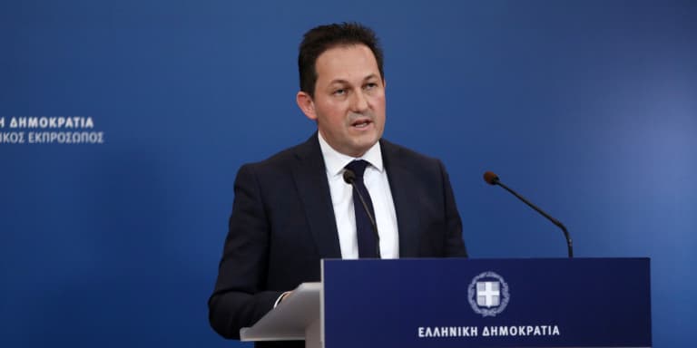 Πέτσας: Προς πλήρη απαγόρευση της κυκλοφορίας αν δεν αποδώσουν οι συστάσεις