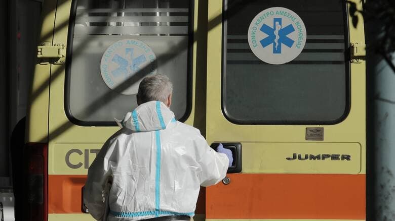 Νεκρός από κορονοϊό 32χρονος λίγο πριν διακομισθεί σε ΜΕΘ στα Τρίκαλα