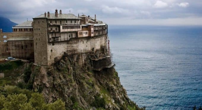 Άγιον Όρος: Χάθηκε μοναχός στην κακοκαιρία