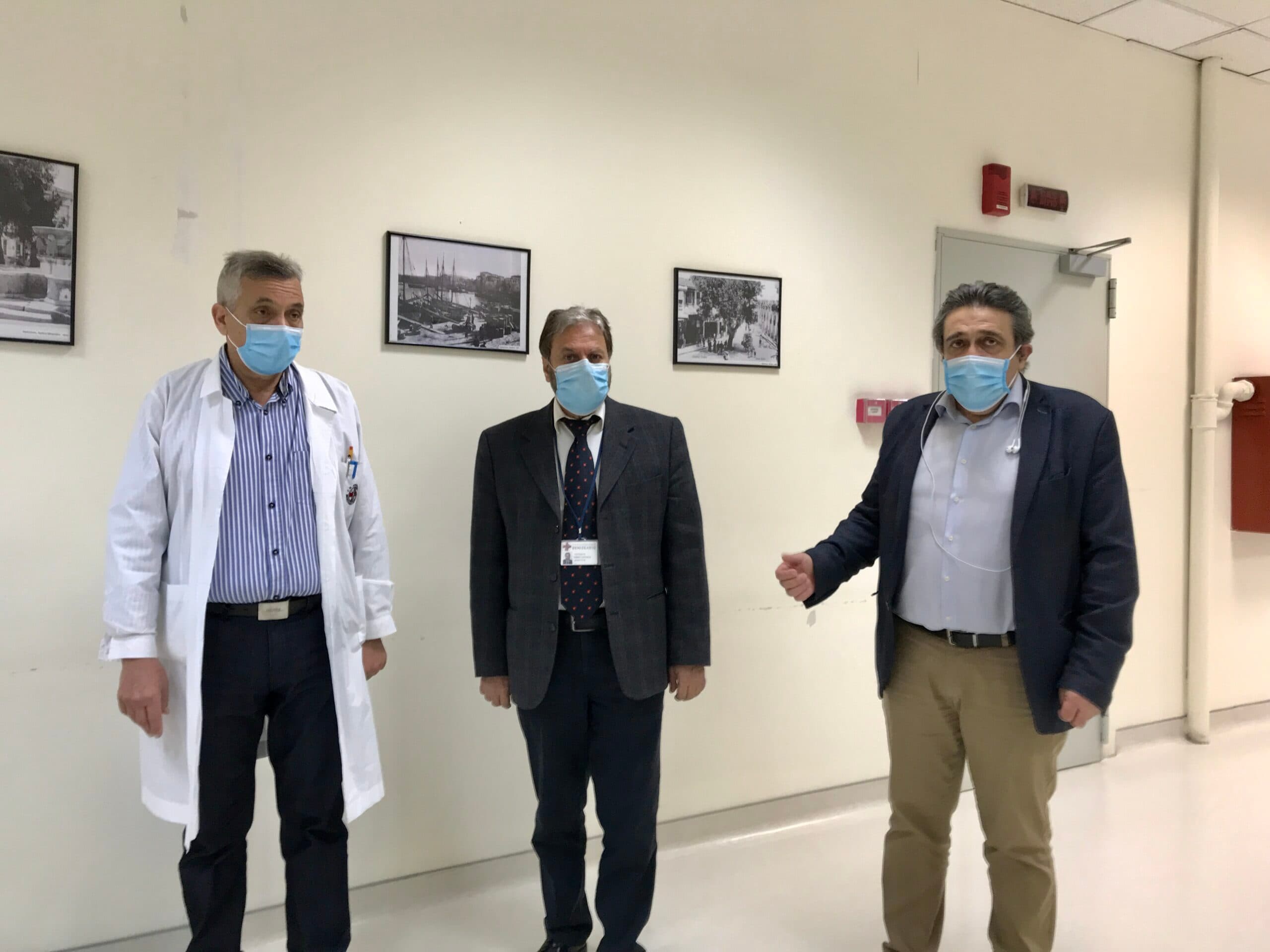 Στα εμβολιαστικά κέντρα στο Ηράκλειο ο Νίκος Ηγουμενίδης