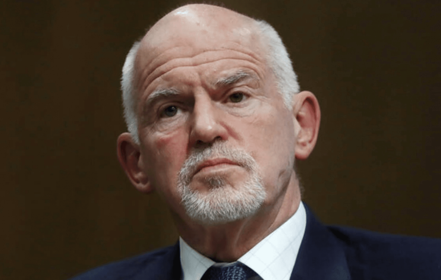 Δέκα πρώην στελέχη των κυβερνήσεων ΠΑΣΟΚ στηρίζουν την υποψηφιότητα Παπανδρέου