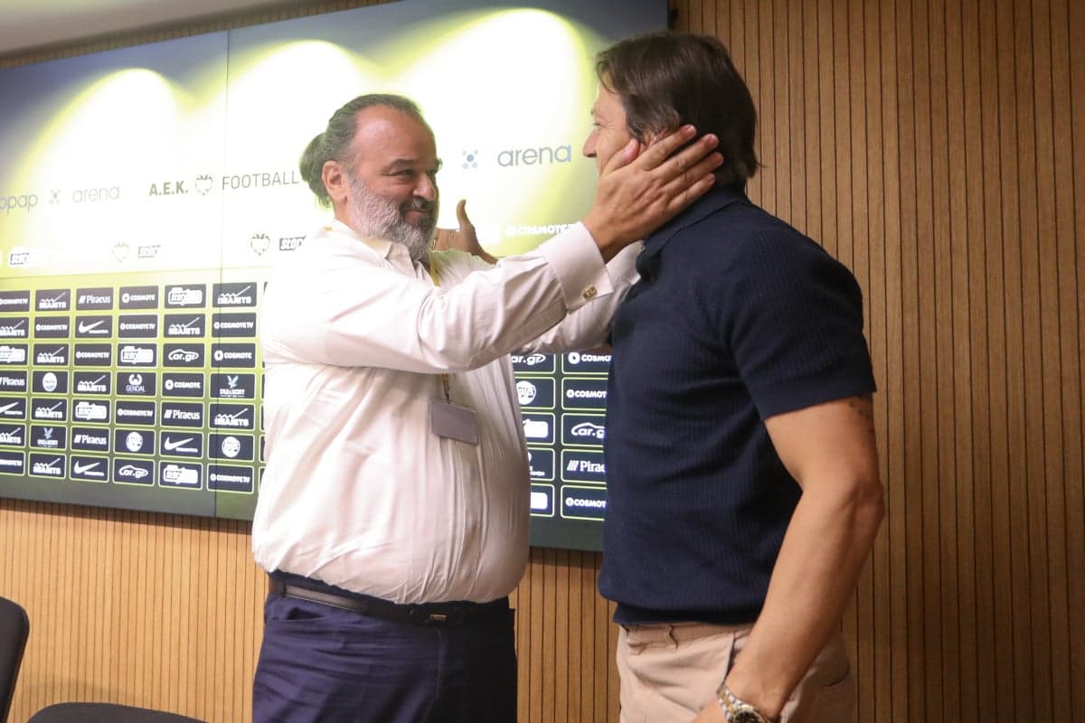 Συνάντηση Ηλιόπουλου - Αλμέιδα για το μέλλον του προπονητή στην ΑΕΚ