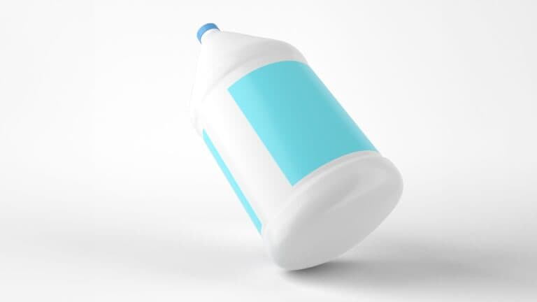 Απίστευτο περιστατικό στην Πάτρα: 60χρονη έλουσε φοιτήτρια με χλωρίνη γιατί έκανε… φασαρία