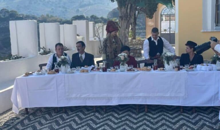 «Οι θάλασσες μας χώρισαν»: Τα πρώτα γυρίσματα στην πανέμορφη Σύμη και η πρεμιέρα