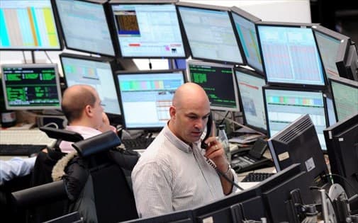 Ομόλογα: Βουτιά της απόδοσης του 10ετούς στο 2% από 4%