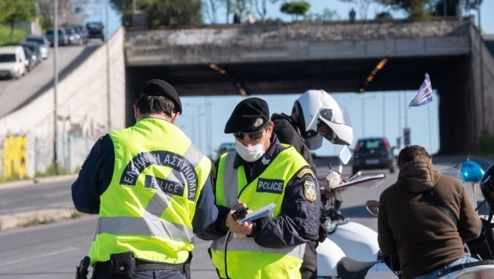 Μετακινήσεις εκτός νομού: Έτσι ταξιδεύουμε με ΚΤΕΛ, τρένα, αεροπλάνα