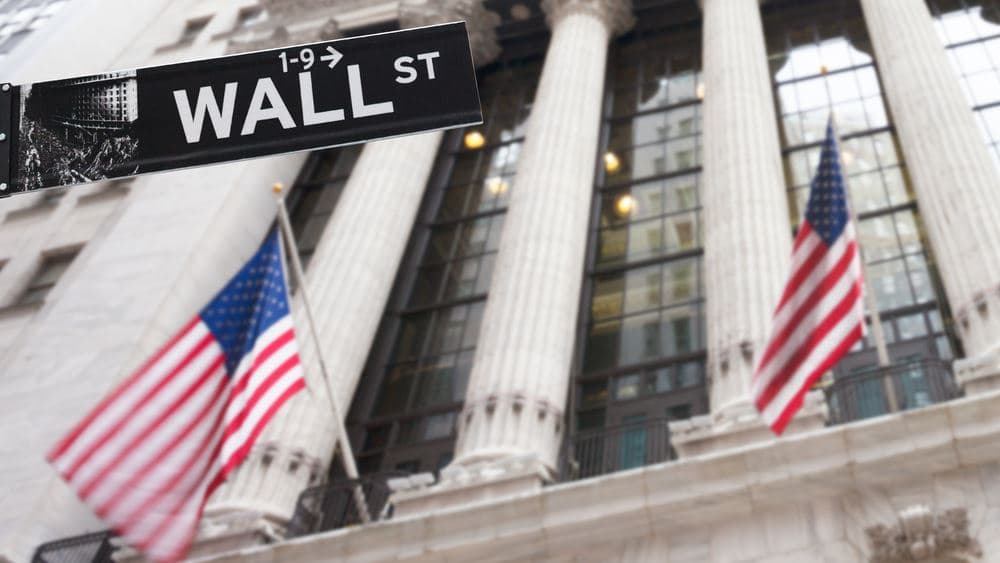 Wall: Κέρδη άνω του 1,5% για τον Dow, με ώθηση από τα στοιχεία για την απασχόληση στις ΗΠΑ