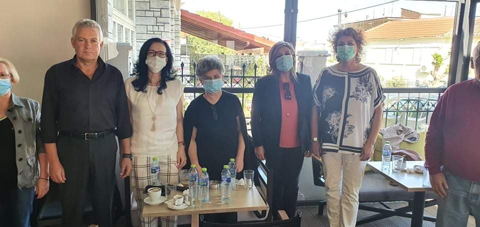 liakoyli synantisi eas farsalon