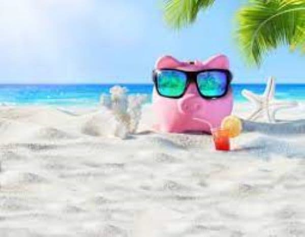 5 tips για να εξοικονομήσετε χρήματα για τις διακοπές