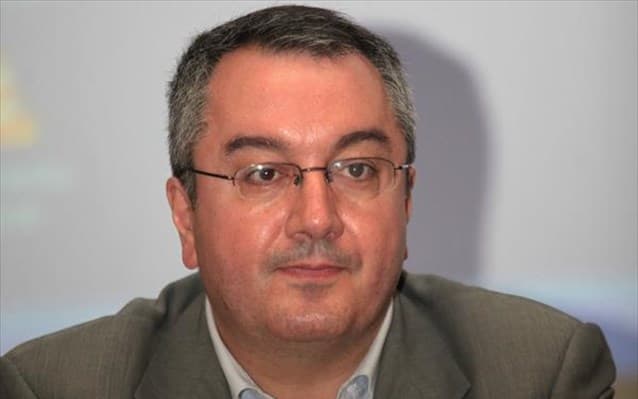 Ηλίας Μόσιαλος: Tα εμβόλια προστατεύουν επαρκώς και από την παραλλαγή Δέλτα