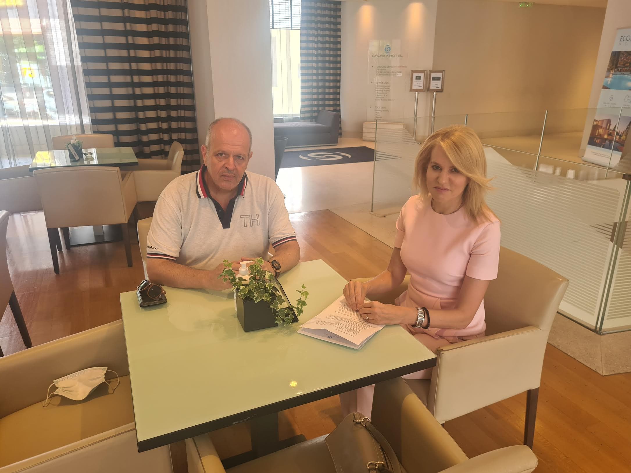 Συνεργασία Θεοδώρας Τζάκρη με τον Πρόεδρο του Συνδέσμου Εξαγωγέων Κρήτης κ. Άλκη Καλαμπόκη