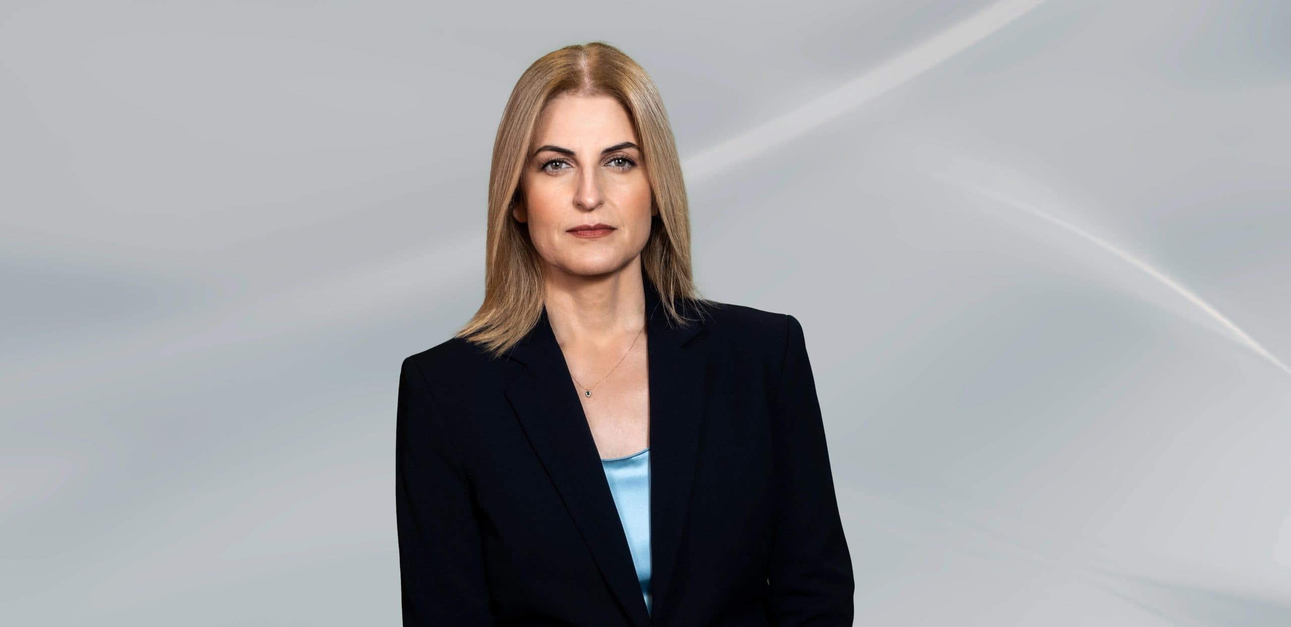 Θεοδώρα Αυγέρη : Ένας υπουργός Αγροτικής Ανάπτυξης που διώχνει από πάνω του τον μουτζούρη  για την μείωση της βασικής ενίσχυσης και ένας πρωθυπουργός που μένει με τον μουτζούρη!