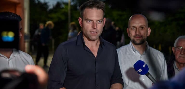 Αποστομωτική απάντηση του ΣΥΡΙΖΑ στη νέα απόπειρα “αλλοίωσης” και διαστρέβλωσης των δηλώσεων του αρχηγού της αξιωματικής αντιπολίτευσης: “Ο Στέφανος Κασσελάκης βρίσκεται δίπλα στους εργαζόμενους που η ΝΔ προσπαθεί να φιμώσει”