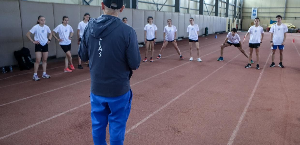 Summer camps / Ιδιωτικά σχολεία πιέζουν εκπαιδευτικούς να εργαστούν παράνομα και χωρίς αμοιβή