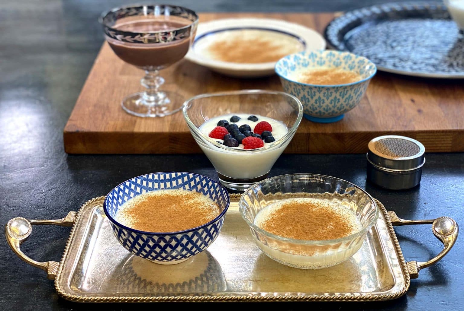 Ρυζόγαλο με μαστίχα και κανέλα. Το κλασικό παραδοσιακό ρυζόγαλο απογειώνεται με μία ιδέα μαστίχας.