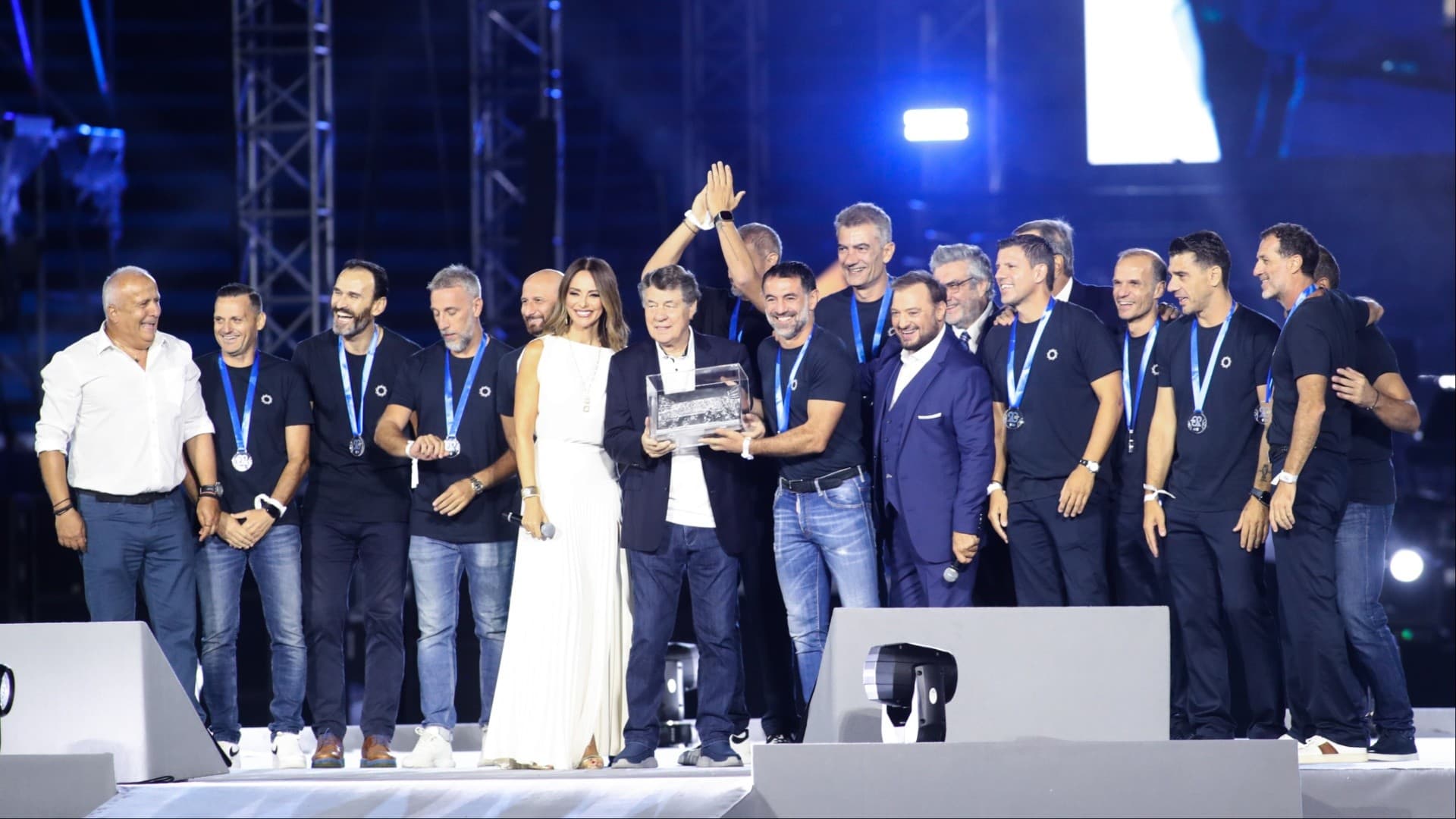 «Αθήνα 20 χρόνια μετά»: Η ΕΟΕ τίμησε στο Καλλιμάρμαρο τους Ολυμπιονίκες, Παραολυμπιονίκες και την Εθνική του 2004 – Σόου από Παπαρίζου και Βίσση