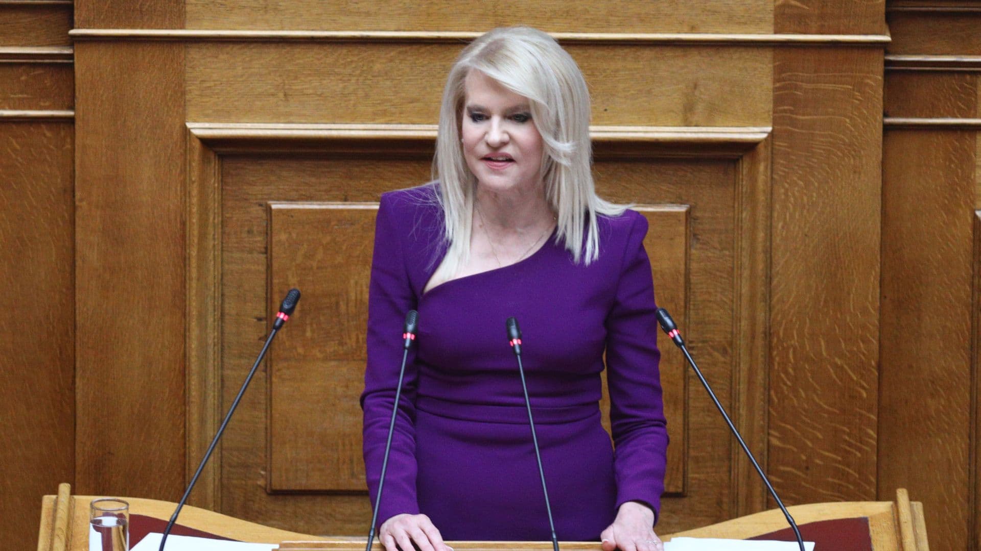 Τζάκρη κατά Παππά… χωρίς αστερίσκους