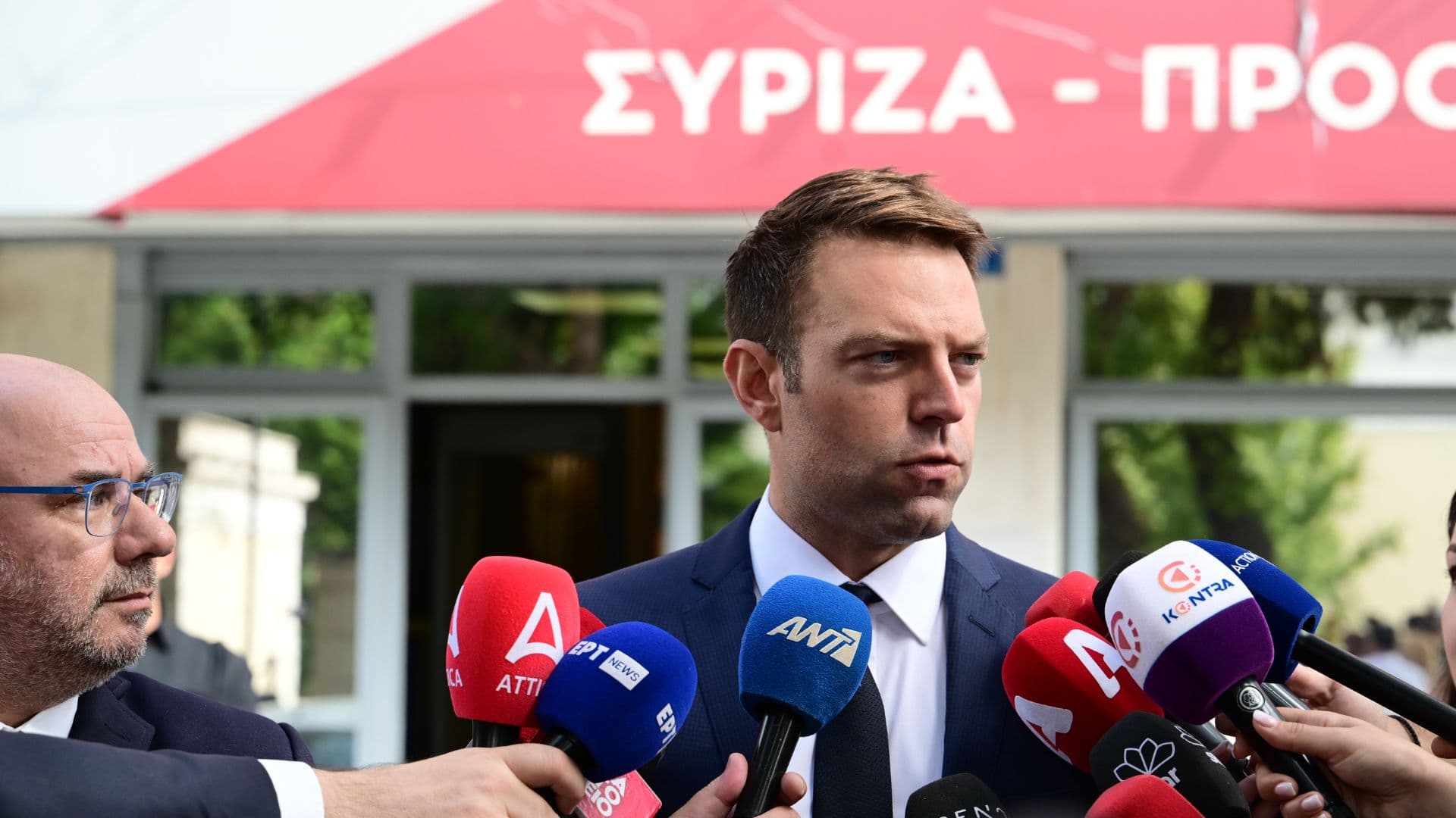 ΣΥΡΙΖΑ: Ο Κασσελάκης πήγε Κουμουνδούρου και απέσυρε μερικώς το εξώδικο – Δεν πήγαν στη συνάντηση οι 3 υποψήφιοι