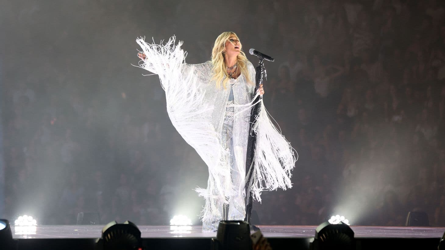 Άννα Βίσση: Γλέντησε μέχρι τα ξημερώματα μετά τη συναυλία στο Καλλιμάρμαρο – Ποιοι έδωσαν το παρών