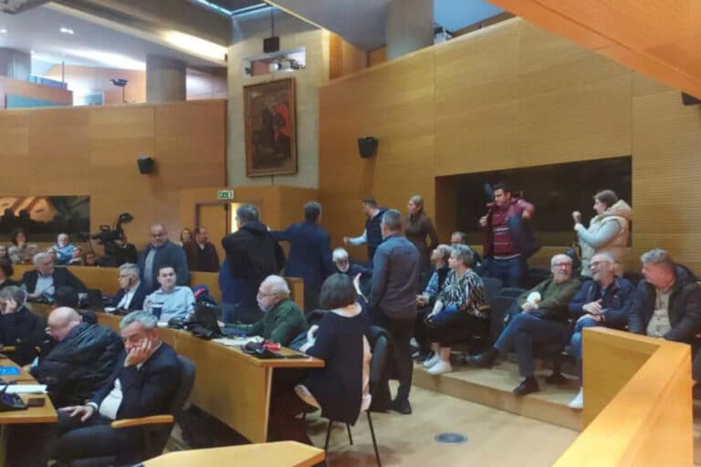 Ένταση για το άγαλμα του Μπουτάρη στο Δημοτικό Συμβούλιο Θεσσαλονίκης