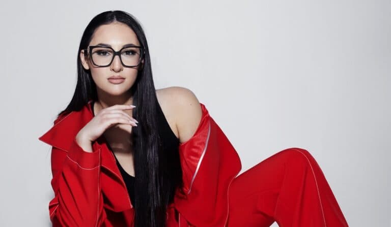 Η ουράνια τραγουδίστρια: Το αφιέρωμα της Eurovision 2025 στην Klavdia