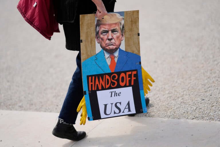 Ημέρα διαμαρτυρίας: 1.200 διαδηλώσεις στις ΗΠΑ εναντίον του Ντόναλντ Τραμπ