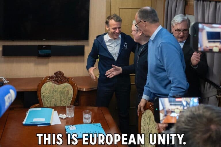 Το βίντεο του Μακρόν στο τρένο και οι θεωρίες συνωμοσίας για «κοκαΐνη»: Τι πραγματικά συνέβη