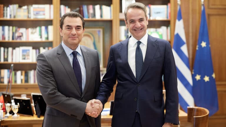 Διεύρυνση και «μεταγραφές» στη ΝΔ