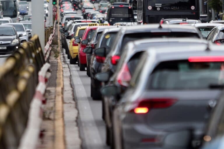 Αυξημένη κίνηση στην Αθηνών – Κορίνθου το βράδυ της Κυριακής