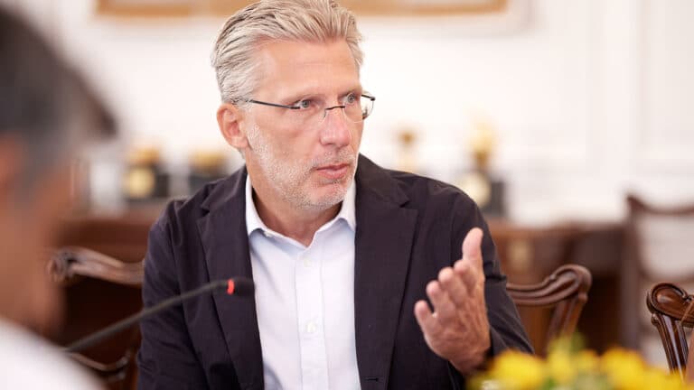 Αναταραχή στην Κοινοβουλευτική Ομάδα της ΝΔ από τις αναρτήσεις Σκέρτσου