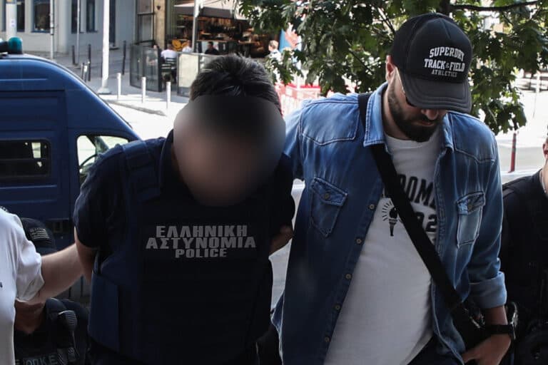 Αδελφοκτονία στη Θεσσαλονίκη: Η μοιραία παρατήρηση της 59χρονης για τα μικρόβια πριν τη σκοτώσει