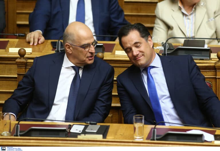 Νέα «καρφιά» Άδωνι για Δένδια