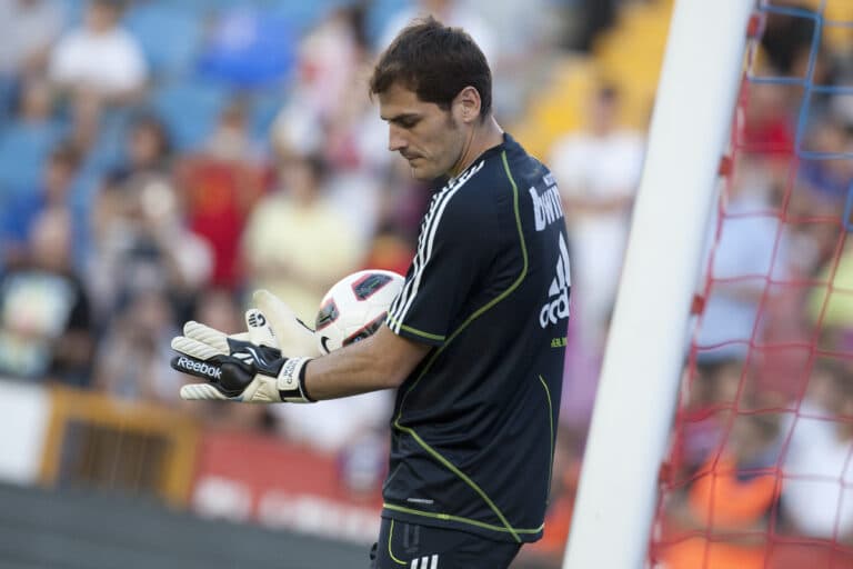 Κινηματογραφική κλοπή πανάκριβων ρολογιών του Κασίγιας – Οικιακή βοηθός τα άλλαξε με «μαϊμού»