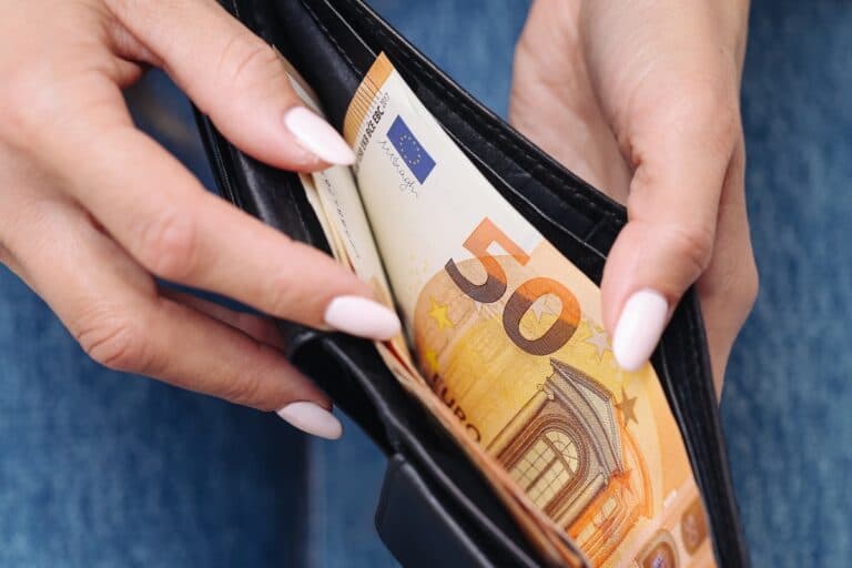 Το ψηφιακό ευρώ έτοιμο να «συστηθεί» στους Ευρωπαίους – Πότε οι πρώτες συναλλαγές