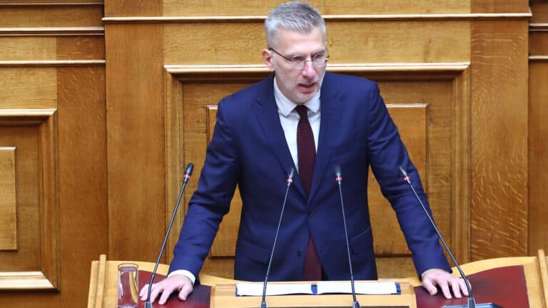 Σκέρτσος: Η Κωνσταντοπούλου γεννήθηκε και μεγάλωσε με προνόμια