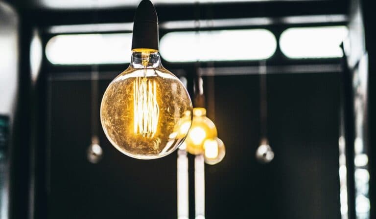 Διακοπή ρεύματος λόγω κακοκαιρίας στην Αθήνα και σε πολλές περιοχές