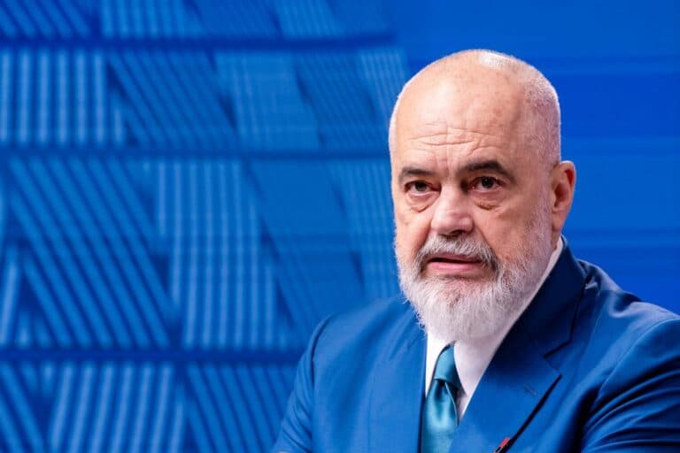 Επίθεση Ράμα σε Ελληνοαμερικανό δημοσιογράφο: «Θεωρείς ότι είσαι κληρονόμος του Πλάτωνα και του Αριστοτέλη»