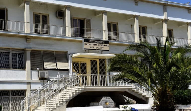 Δολοφονία βαρυποινίτη στις φυλακές Κορυδαλλού: Συμβόλαιο θανάτου «βλέπει» το ελληνικό FBI