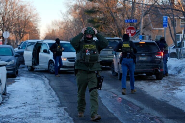 Μινεάπολη: Σε διοικητική «άδεια» δύο από τους πράκτορες του ICE που σκότωσαν τον Άλεξ Πρέτι