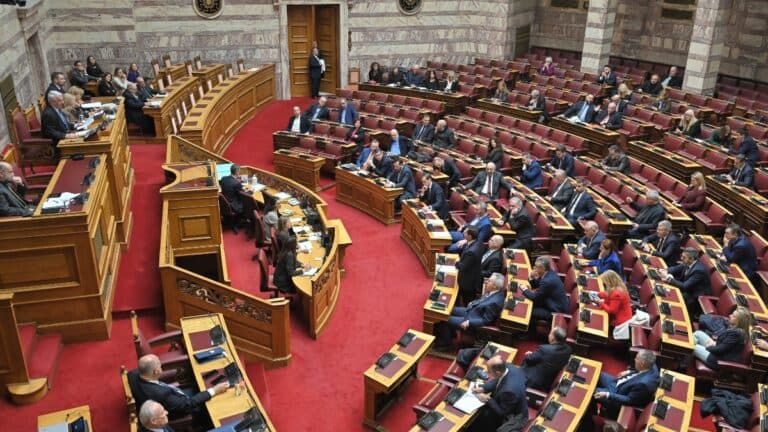 Με παρατράγουδα η έναρξη της συζήτησης για τη Διακομματική Επιτροπή του πρωτογενούς τομέα