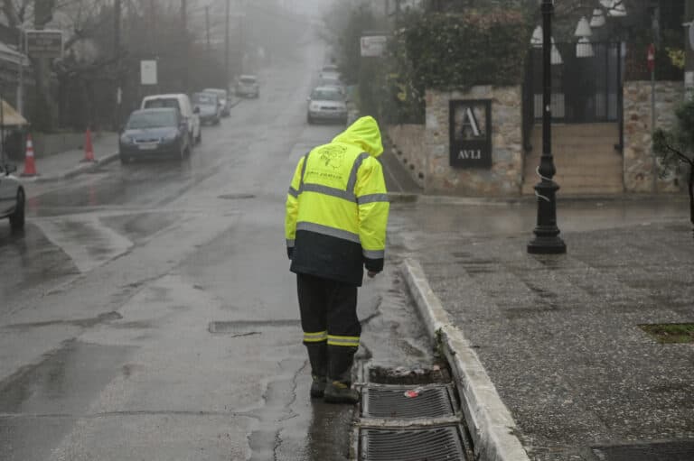 Άστατος καιρός με βροχές και καταιγίδες στην Ελλάδα