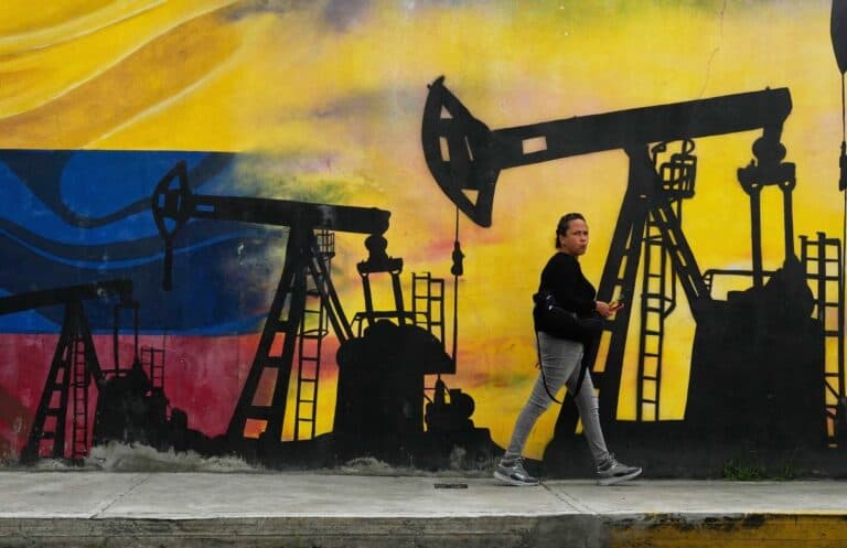 Σε ιδιώτες τα πετρέλαια της Βενεζουέλας – Σαρωτικές αλλαγές στη σκιά του Τραμπ