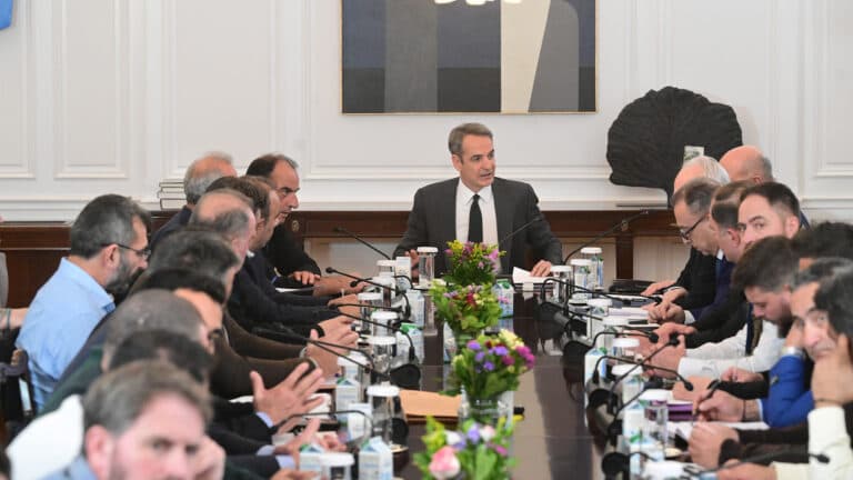 Συνάντηση Μητσοτάκη με κτηνοτρόφους αύριο στο Μέγαρο Μαξίμου