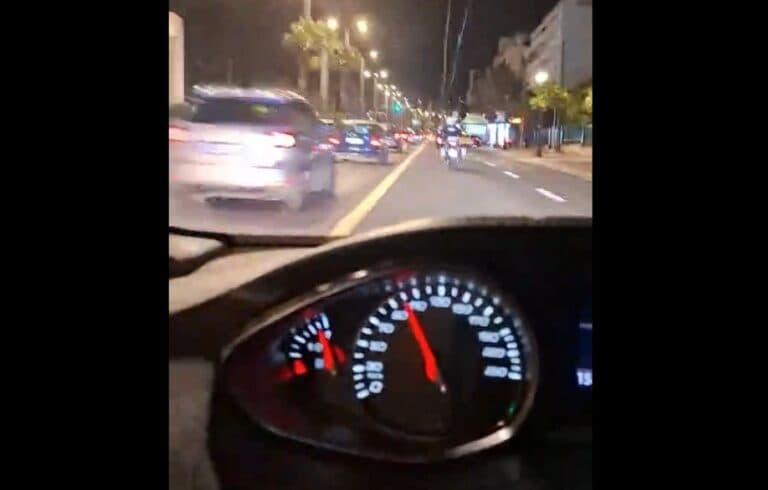 Βίντεο ντοκουμέντο: Η μεταφορά του 2χρονου κοριτσιού στο νοσοκομείο με περιπολικό της ΕΛΑΣ