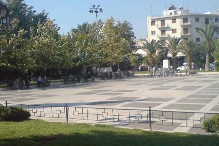 Καλλιθέα: Δίχρονο κοριτσάκι έπεσε σε συντριβάνι και μεταφέρθηκε στο νοσοκομείο χωρίς τις αισθήσεις του