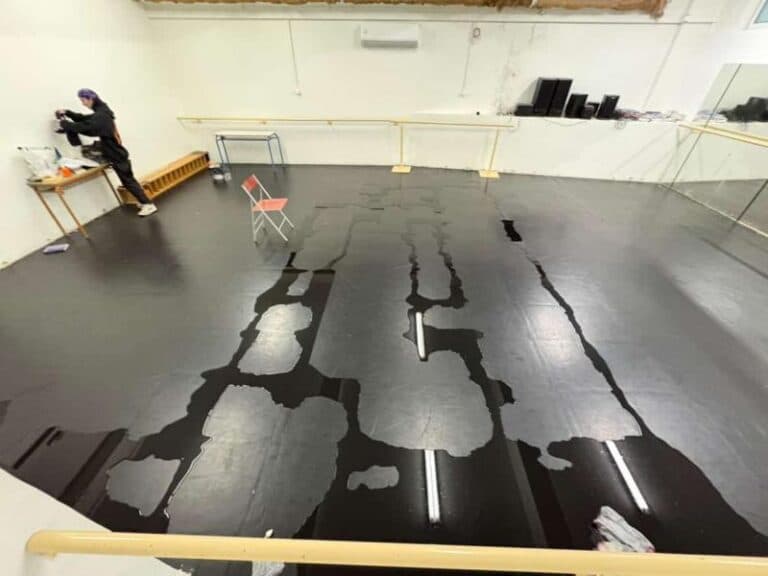 Κατάληψη στο Καλλιτεχνικό Σχολείο Αθηνών: «Πόσο ακόμα θα εκφυλίζετε το σχολείο μας και κατ' επέκταση η τέχνη;»