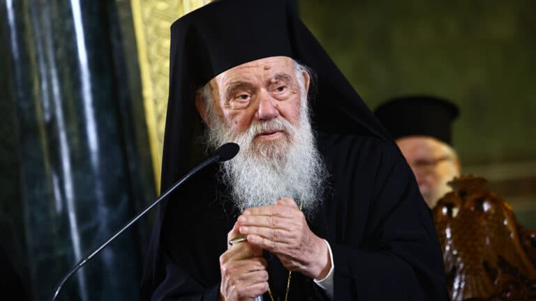 Ιερά πυρά κατά του υπουργείου Παιδείας για την αντικατάσταση των Θρησκευτικών