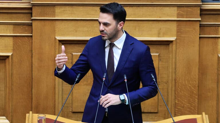 Νέοι «δελφίνοι» στο ΠΑΣΟΚ ενόψει Συνεδρίου