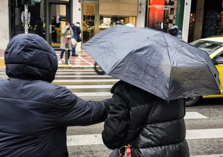 Κακοκαιρία σε δύο φάσεις και στην Αττική με κρύο και καταιγίδες