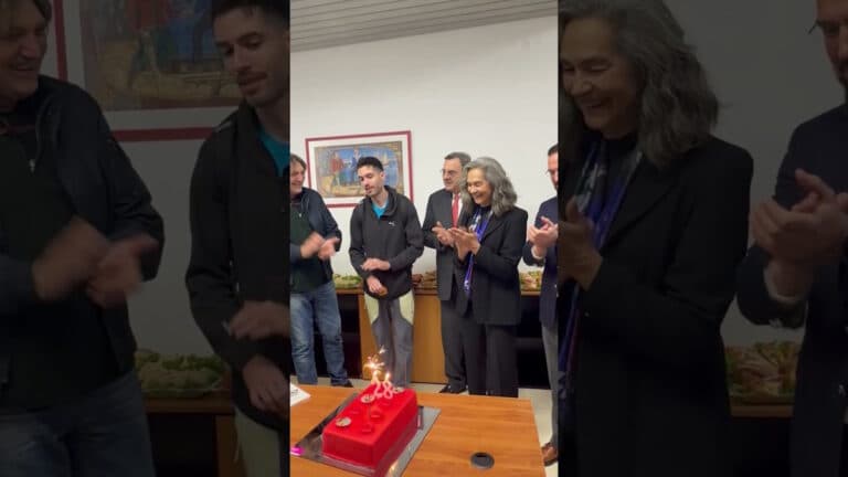 Μίλτος Τεντόγλου: Η τούρτα LEGO για τα γενέθλιά του και το Παγκόσμιο Πρωτάθλημα του Τορούν